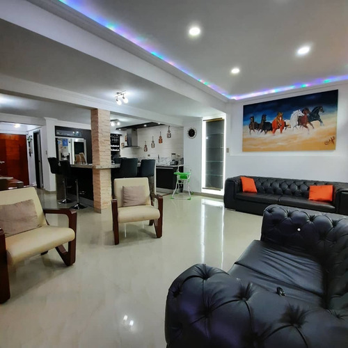 Imagen 2 de 19 de Yosmar & Fernando Venden Vende Townhouse En Tazajal. Al - 086 Solo Clientes