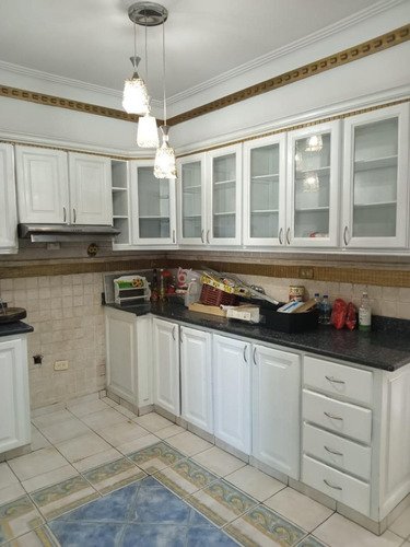 For Sale Penthouse En Mirador Norte De 530 Metros Con 3 Habitaciones Y 3 Parqueos Gran Terraza