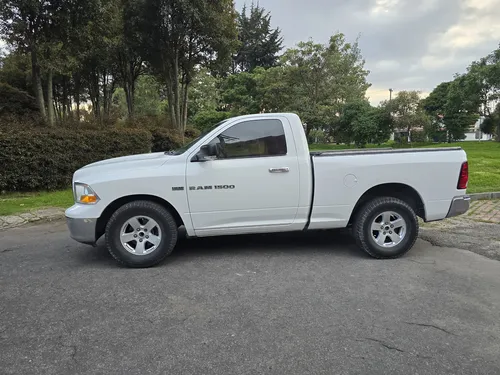 Dodge Ram 5.7 1500 Slt 4x2