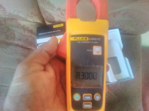 Imagen 5 de 6 de Amperímetro De Pinza Trms Fluke A3000 Fc
