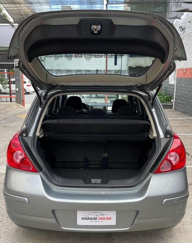 Nissan Tiida 1.8 Visia