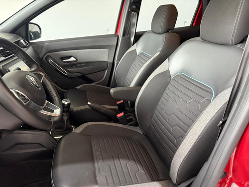 Renault Duster 1.3 iconic std