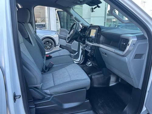 Ford F-150 4p XL Crew Cab 4x4 V6/3.3 Aut