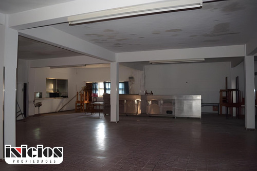 Hotel: Almirante Brown Nº 245 E/carreras Y Lebensohn - El Silvio - H329