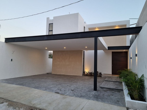 Casa En Venta En Temozón Norte En Mérida