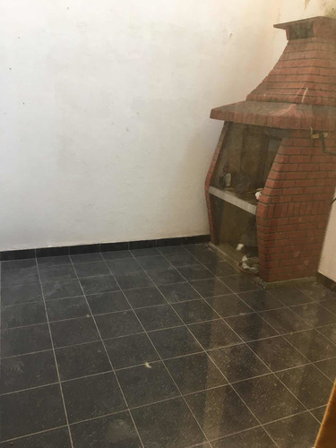 Imagen 13 de 14 de Departamento Semi Piso Con Cochera Privada.