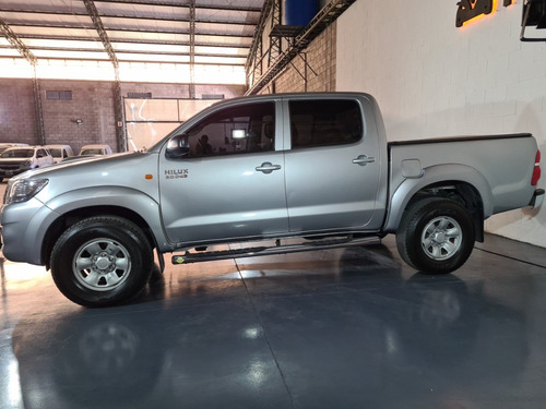 Imagen 3 de 10 de Toyota Hilux L/12 3.0 4x2 C/d Tdi Sr