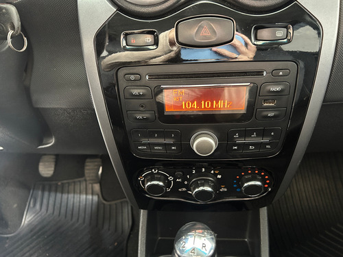 Renault Logan Logan Expression 1.6 8V (Flex)