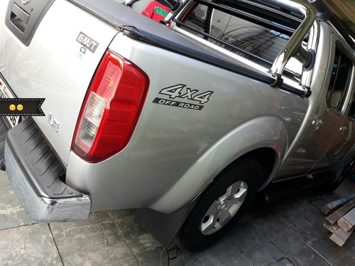 Nissan Frontier 2009 2.5 Le Cab. Dupla 4x4 4p