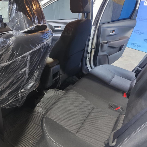 Imagen 8 de 14 de Toyota Yaris E 2023