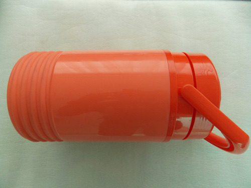 Termo 1.9 L(1/2 Galón) Marca Mainstays, Color Rojo