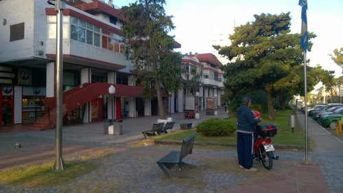 Uade (mri) Estudiantes Pleno Centro Bunge Y Libertador Reservas 2025