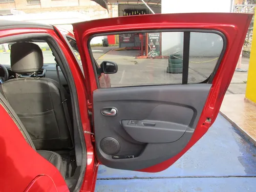 Renault Sandero Zen 1600cc Mt Aa
