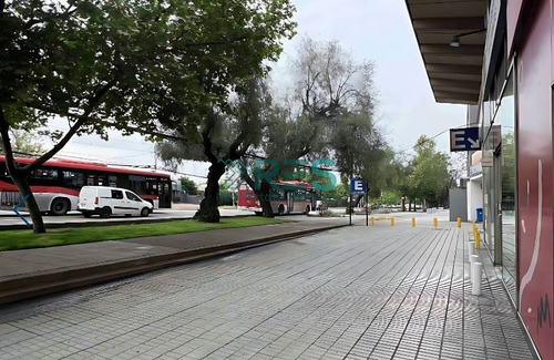 Local Comercial En Arriendo En Las Condes