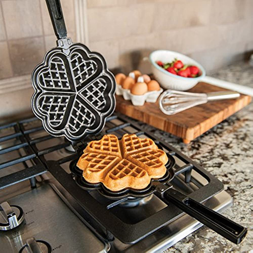 Nordic Ware Sweetheart Waffler