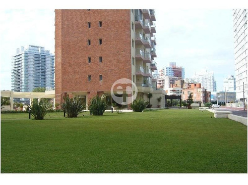 Departamento - Playa Mansa