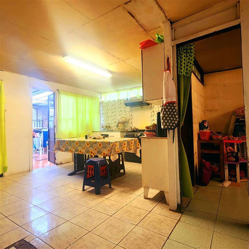 Casa En Venta De 3h, 2b, 2estc + Bog En Puente Alto Av.