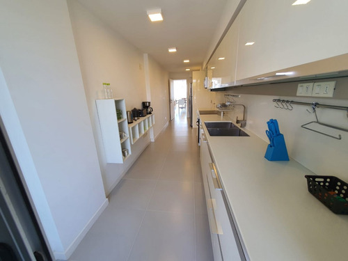 Imagen 8 de 25 de Apartamento En Venta De 3 Dormitorios En Playa Mansa (ref: Lij-5157)