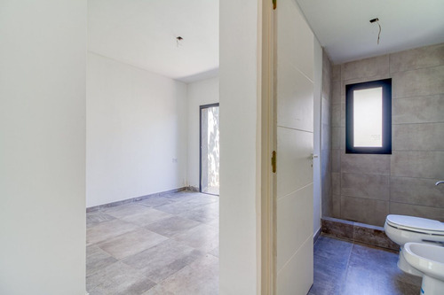 Ph Venta 2 Dorm 2 Baños Coch Pilar. Financia!