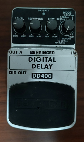 Pedal Guitarra Behringer Delay Dd400