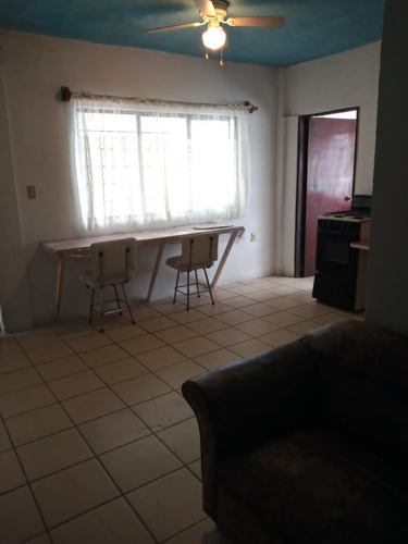 Se Rentan; Departamentos, Estudio, Cuartos O Roomies, Estudiantes