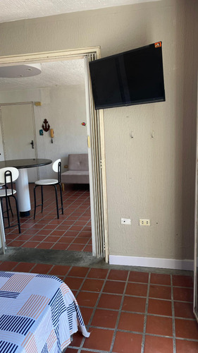Apartamento En La Guaira Con Piscina
