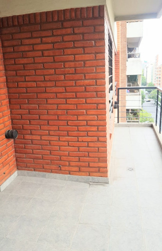 Excelente Semipiso Al Frente Con Cochera - 3 Amb - Todo Luz!