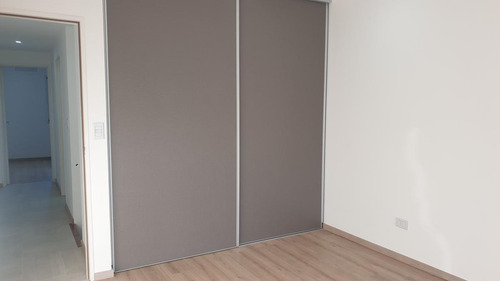 Imagen 8 de 13 de Duplex De 3 Ambientes Con Cochera - Ultima Unidad