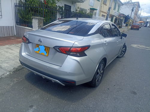 Nissan Versa 1.6 Advance