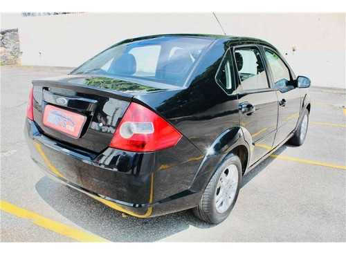 Imagem 13 de 14 de Ford Fiesta 1.0 Mpi Sedan 8v Flex 4p Manual