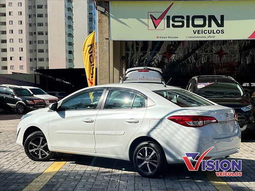 Toyota Yaris 1.5 16V FLEX SEDAN XS CONNECT MULTIDRIVE