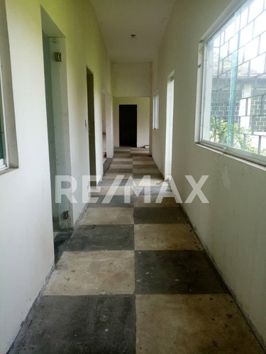 Imagen 6 de 7 de Se Vende Galpón En La Avenida Raul Leoni