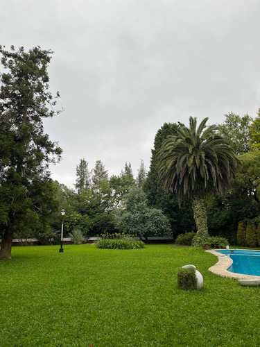 Alquiler Temporal De Hermosa Casaquinta Colonial En Barrio Cerrado Zona Parque Pereyra