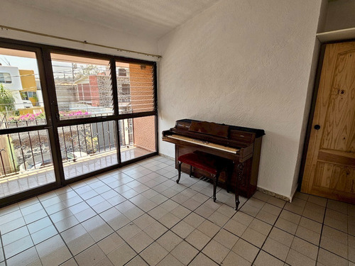 Casa Con Inigualable Ubicación Al Norte De La Ciudad, En Col. La Pradera, Cuernavaca Morelos.