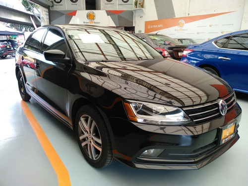 Imagen 3 de 9 de Volkswagen Jetta 2018 2.5 Trendline Mt