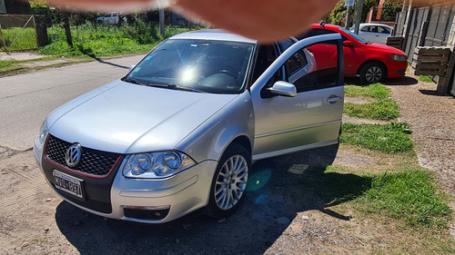 Volkswagen Bora 1.8 Highline T 180cv Cuero