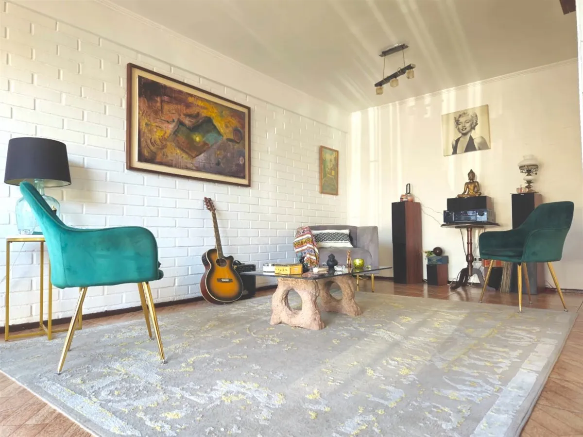 Imagen 3 de 17 de Casa En Venta De 3 Dorm. 2 Baños En Cerrillos