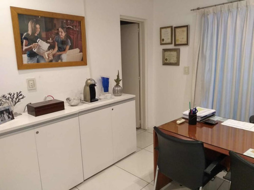 Departamento En Venta - 3 Dormitorios 2 Baños - Local - 340mts2 - Martínez, San Isidro