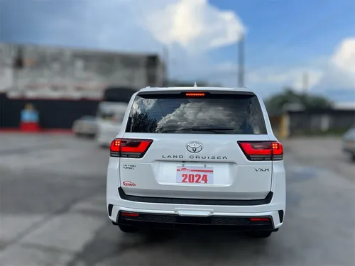 Toyota Land Cruiser 300 Vx.r