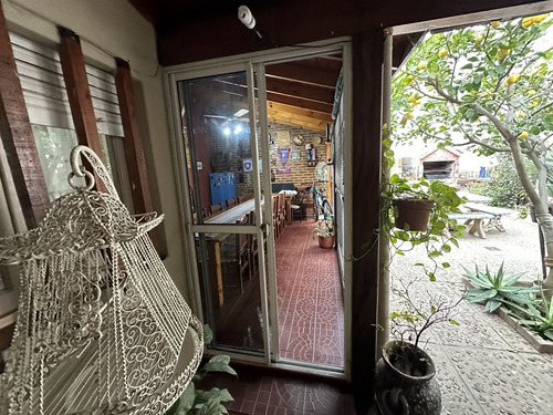Casa En Venta En Barrio Naón