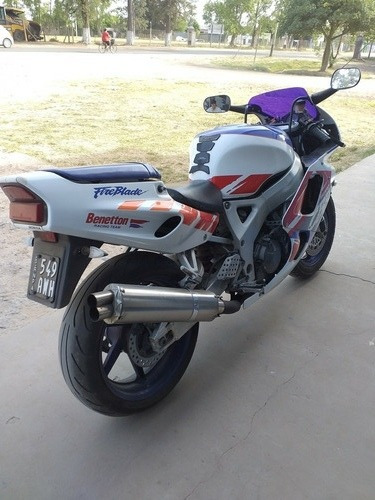 Imagen 2 de 16 de Honda Cbr 900 Rr