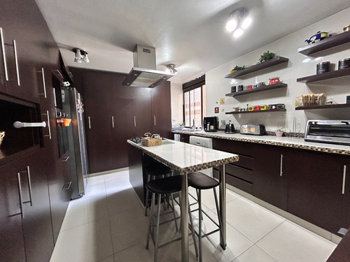 Exquisito Depto Remodelado Y Decorado C/excelente Ubicación