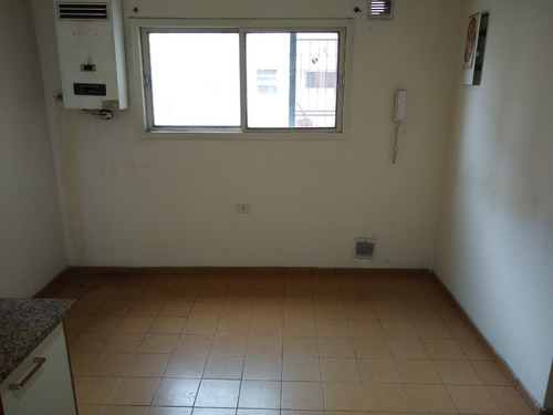 Departamento Céntrico De 3 Dormitorios En Venta - Oferta