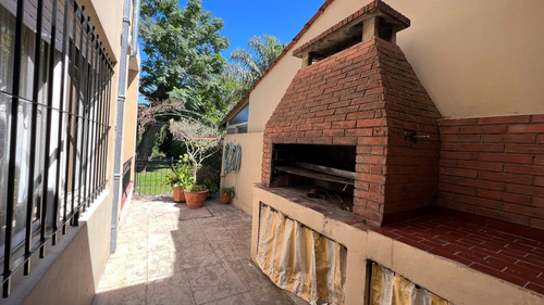 Imagen 14 de 17 de Excelente Chalet De 5 Ambientes En Ituzaingó Norte
