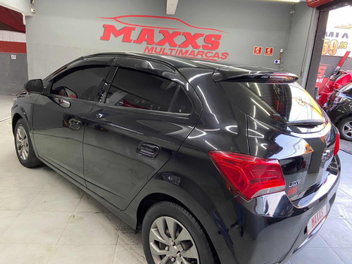 Chevrolet Onix 1.0 Joy Black Edition 5p
