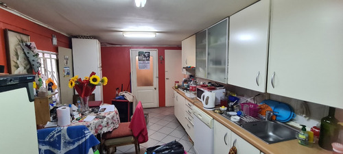 1651 Pasaje 5 Sur / Ruiz De Gamboa 4 Dormitorios