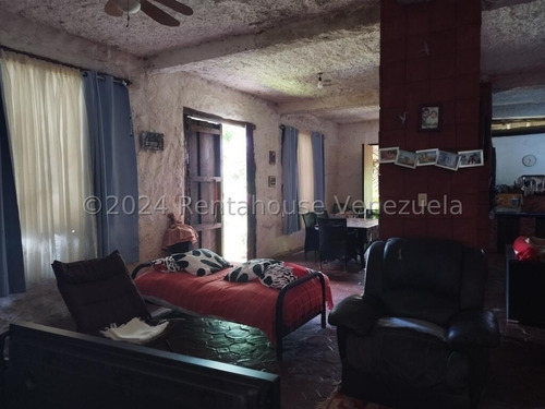 Ana Torres. Casa En Venta 2417736 En Sabaneta