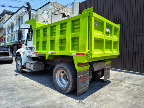 Camión International 4400 2015 Volteo Rabon