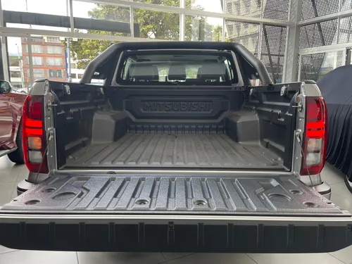 Mitsubishi L200 2.4 Gls 4x4 At