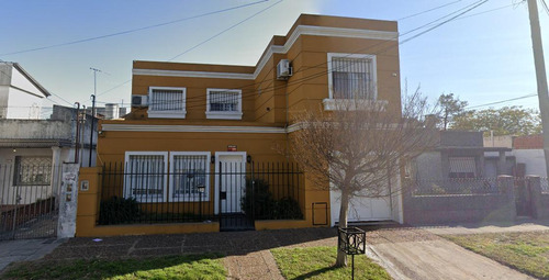 Casa 5 Ambientes C/2 Cocheras 180 M² Edif. S/lote 273 M²- Villa Luzuriaga